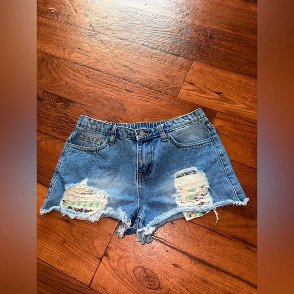 Excellent Condition Hayden Girls Distressed Sequin Denim Shorts size: 13/14 - Picture 7 of 11
